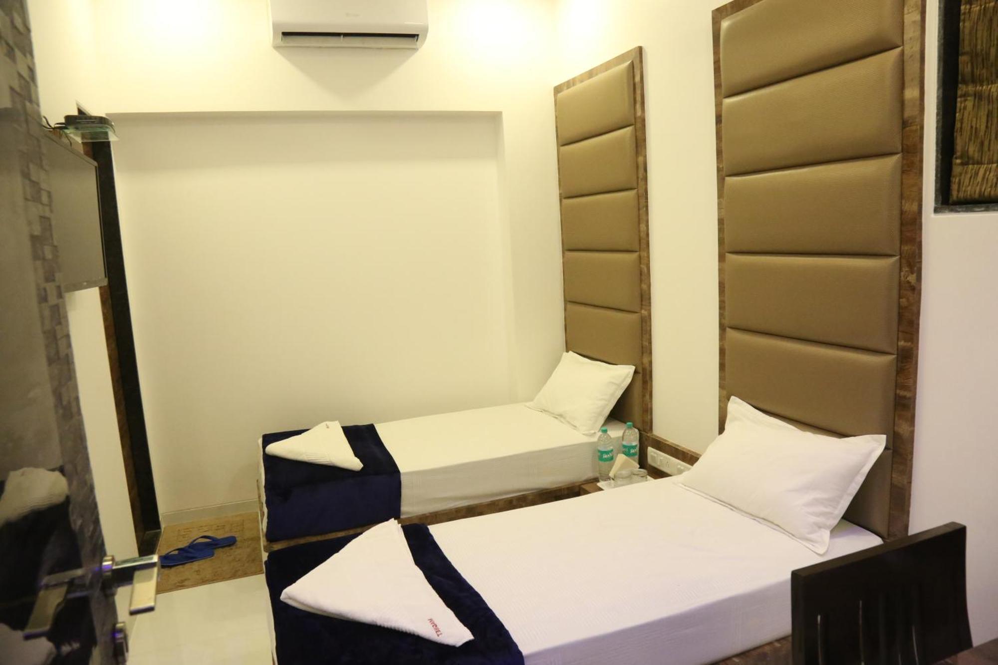 Hotel Magnum Airport T-2 Bombaim Exterior foto